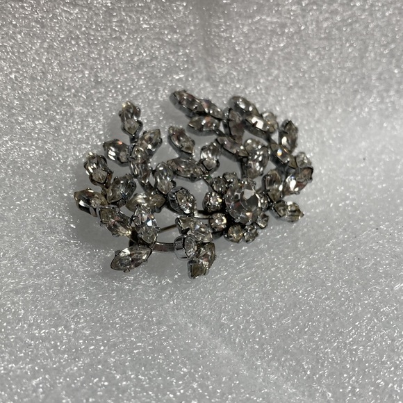 Vintage diamante brooch w/argenti frame    2in. dia Superior quality gemstones - Picture 2 of 5